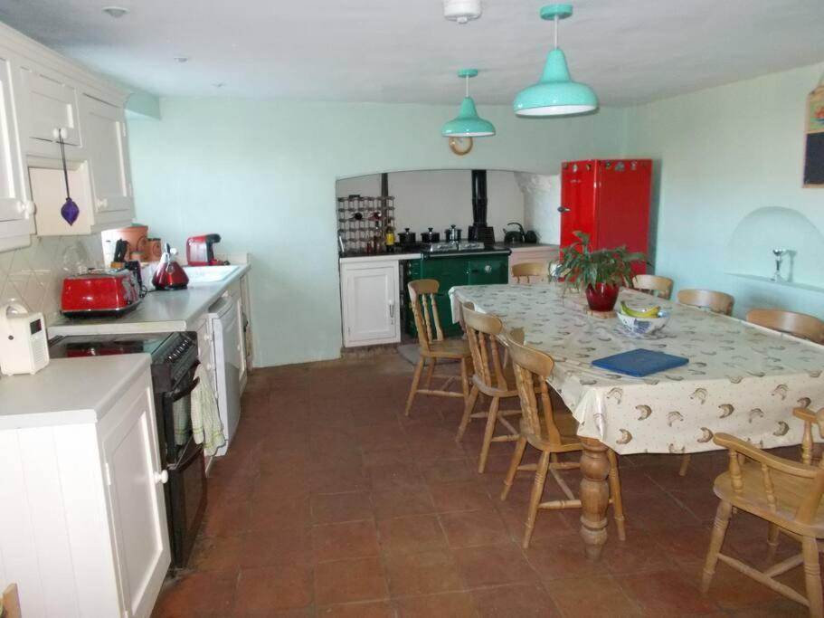 Farmer Bob'S Farmhouse Barnstaple Eksteriør billede